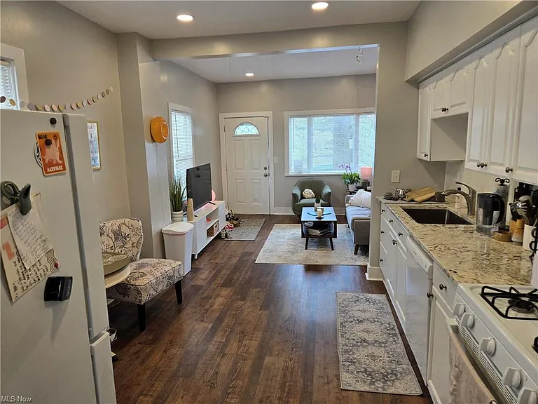Kitchen & Family Room