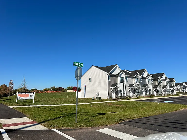 Aspen Ridge Townhomes — Photo 32