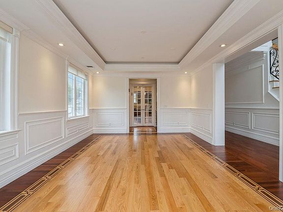 3rd image of 833 Glen Drive