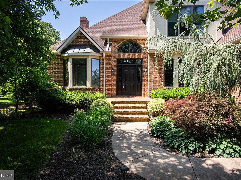 1st image of 5304 Hollow Tree Ln