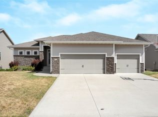 375 NE Fox Run Trl, Waukee, IA 50263