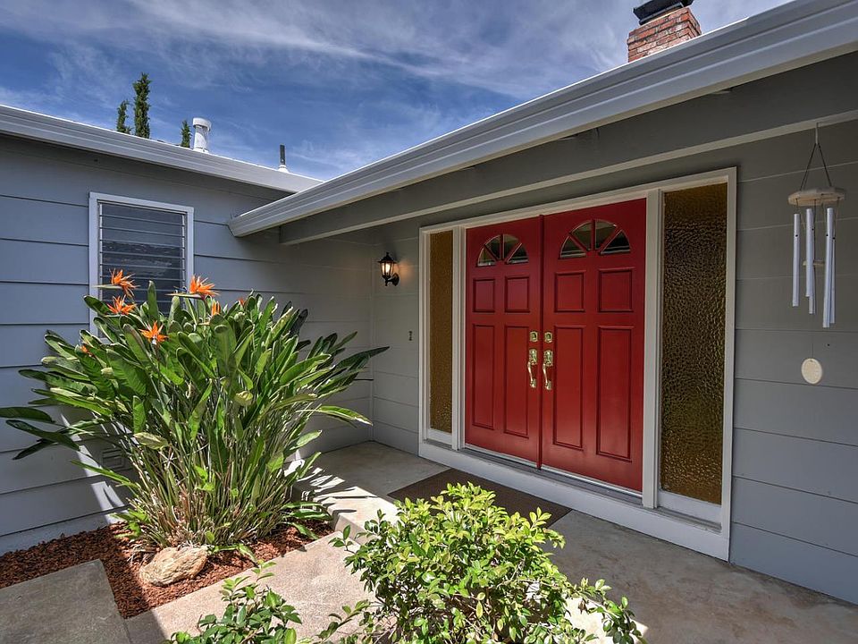 2nd image of 1387 Redmond Ave