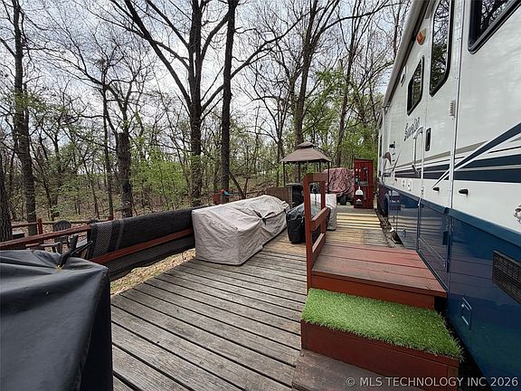 3rd image of 33635 Dock Rd