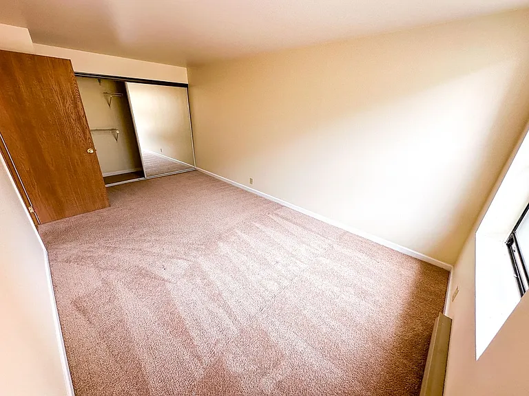 Tuscany Apartments — Photo 43