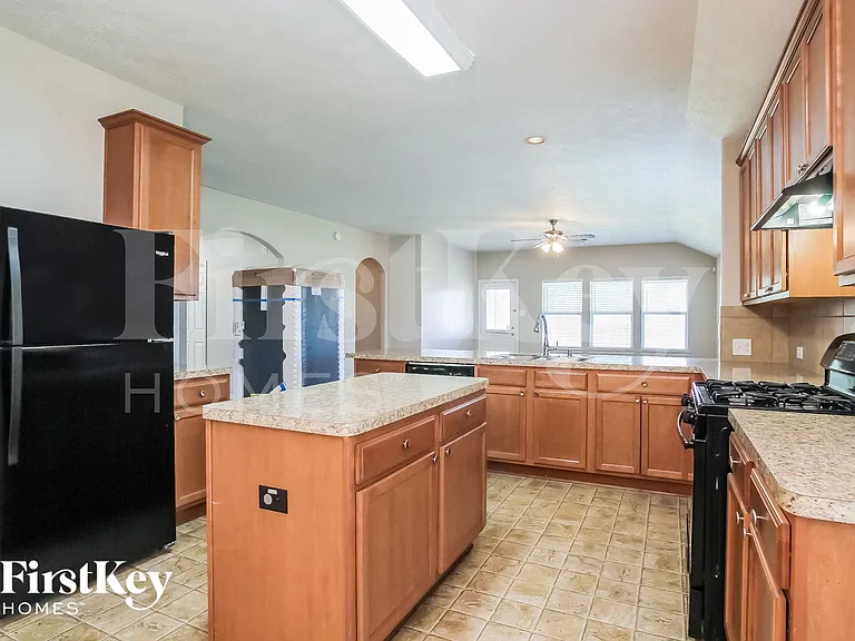3331 Aegean Dr — Photo 5