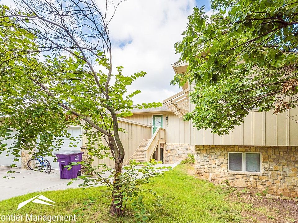 1st image of 1919 Crescent Dr #1