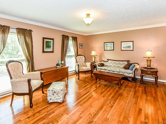 2nd image of 2223 Argonne Dr