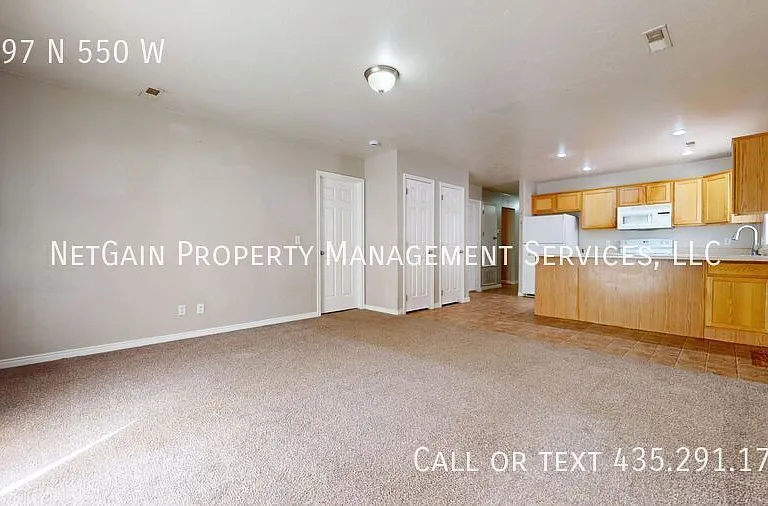 2097 N 550 W — Photo 3