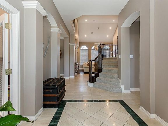 3rd image of 2609 Creswick Dr
