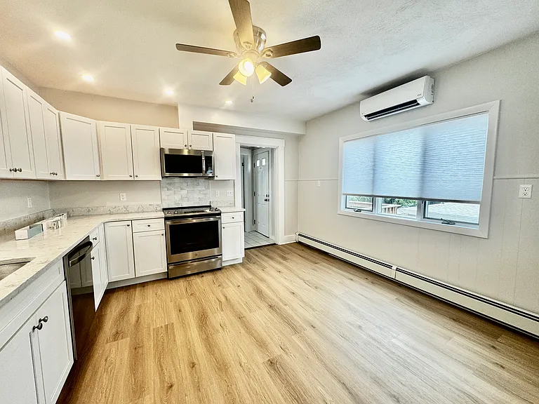 85 Pine St #2 — Photo 6