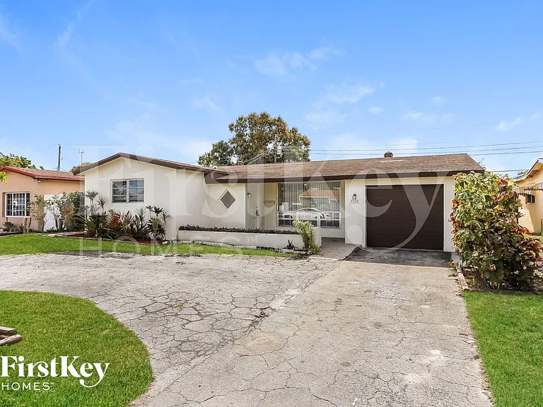 7728 Alhambra Blvd — Photo 2