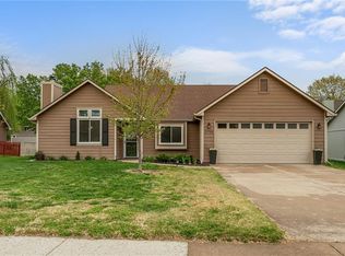 2708 Kensington Rd, Lawrence, KS 66046