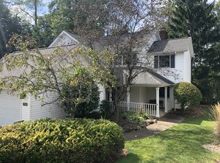 1725 Jonathans Trce, Broadview Hts, OH 44147