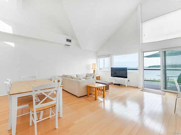 4th image of 2820 Shipyard Lane #1B2