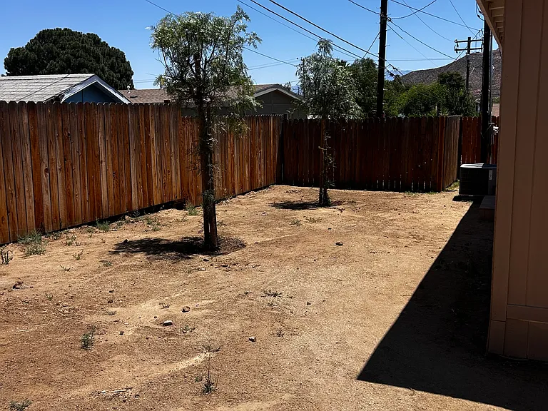 26603 Amanda Ave — Photo 24
