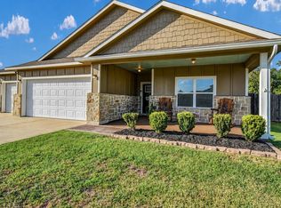 406 Wellshire Dr, West Columbia, TX 77486