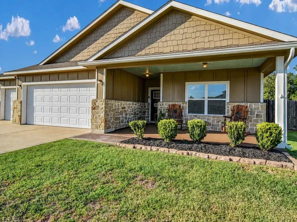 406 Wellshire Dr, West Columbia, TX 77486