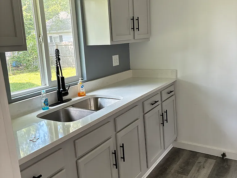 280 W Harrison St — Photo 8