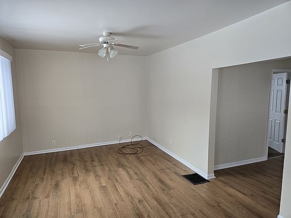 5th image of 447 Curtis St NE