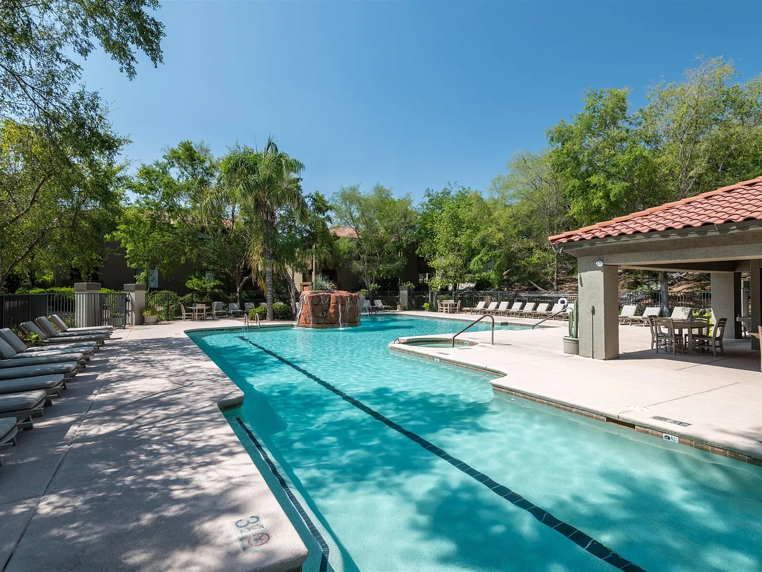 1 bed, 1.0 bath, 701 sqft, $1,500 — Photo 4