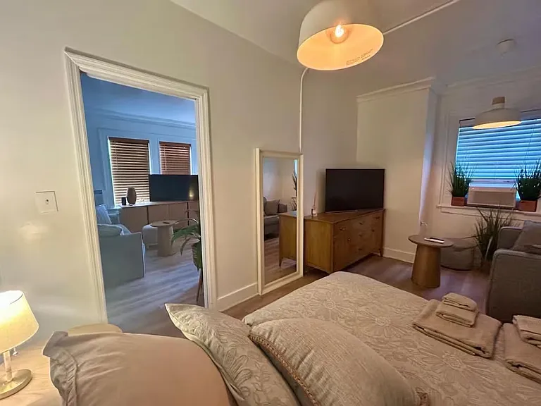 1611 Michigan Ave #18 — Photo 10