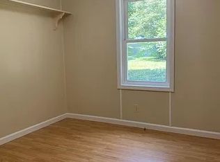 60 H S Dalton Rd, Hendersonville, NC 28739