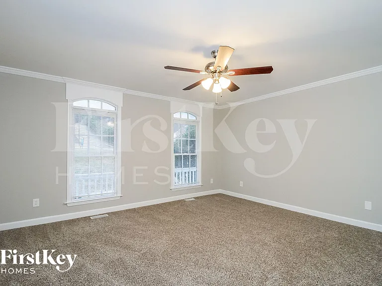 4025 Lofter Ct — Photo 7