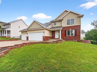 3413 Brook Run Dr, Des Moines, IA 50317
