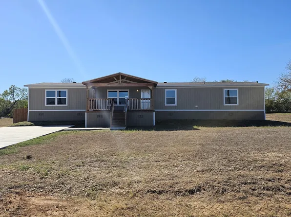 16119 Vaquero Dr, Atascosa, TX 78002