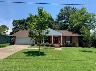 702 Hillendale Dr, Hattiesburg, MS 39402