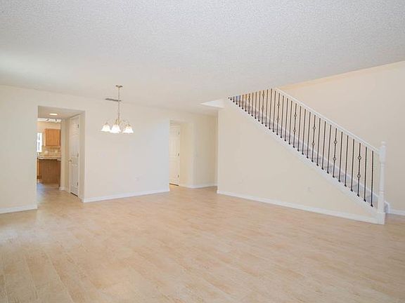 5th image of 16572 Corner Lake Dr