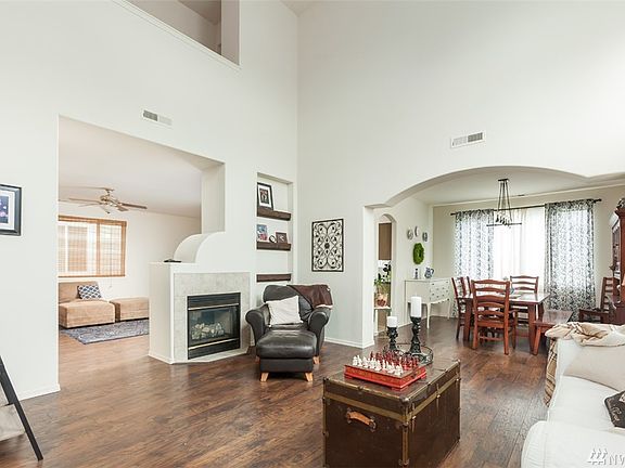 5th image of 17702 90th Ave E