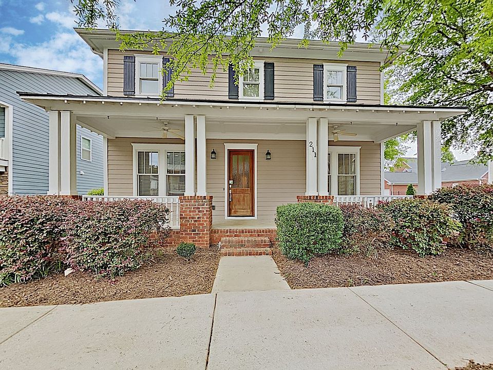 1st image of 211 Poplar St