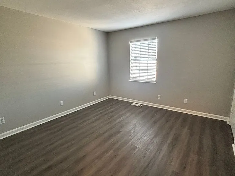 Blakely Place Apartments — Photo 22