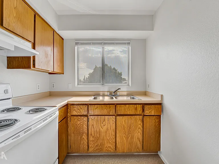 Verde Point Apartments — Photo 38