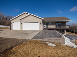 4910 Sagebrush Dr, Bismarck, ND 58504