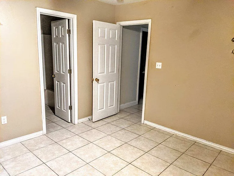 14018 Contemporary Ln — Photo 2