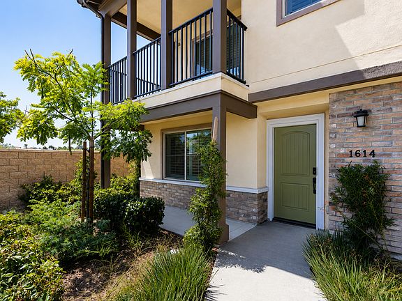 2nd image of 1614 Fig Tree Way