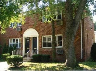 22614 Kingsbury Ave #A, Oakland Gardens, NY 11364