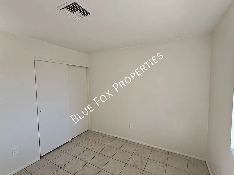 3318 E Bellevue St #B — Photo 32