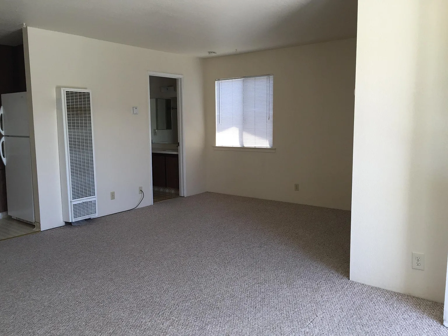Studio, 650 sqft, $1,800 — Photo 4