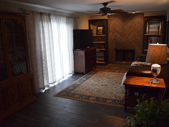 5th image of 3803 Oldbury St