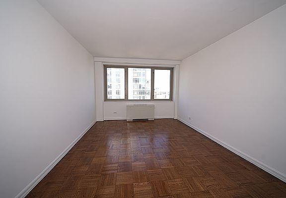 5th image of 444 E 82nd St APT 28F