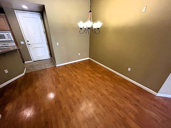 2nd image of 19 E Agate Ave Unit 202
