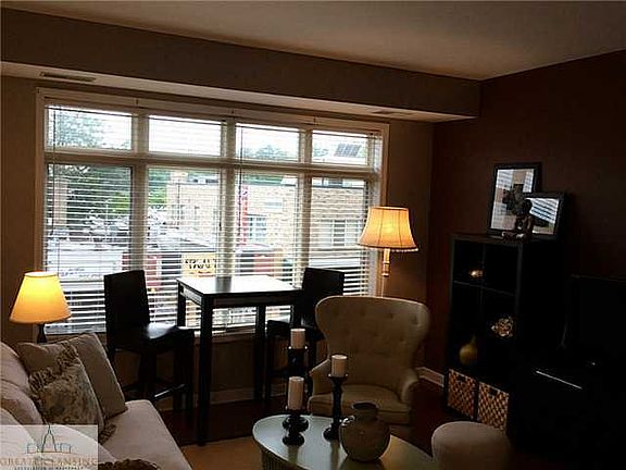 4th image of 220 E Mac Ave #210