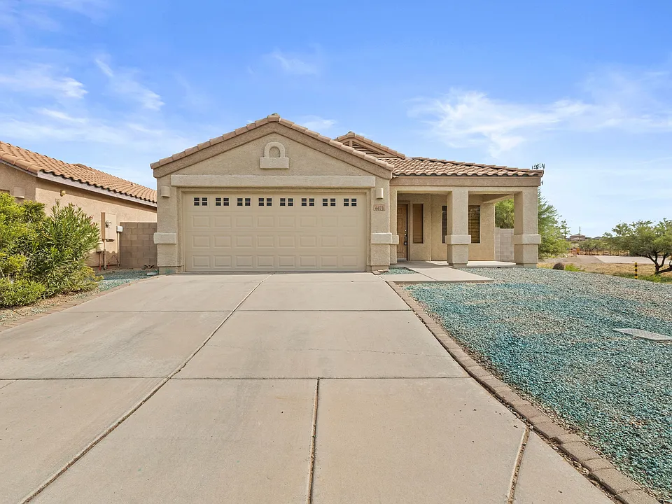 6673 E Cooperstown Dr