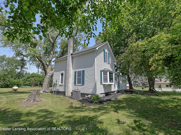 5th image of 8405 Goodwin Rd