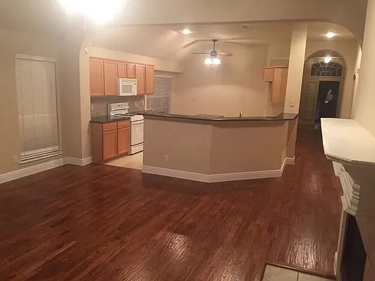 2525 Persimmon Dr — Photo 7