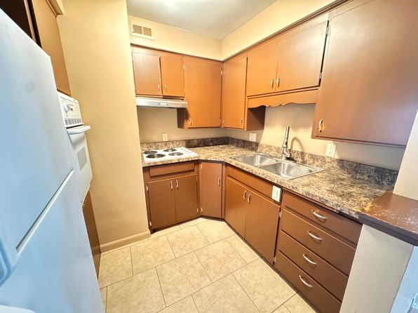1400 S 20th St #8