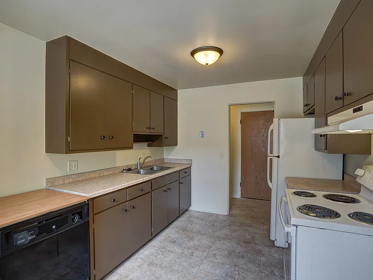 410 Berwyn Dr #2 — Photo 6